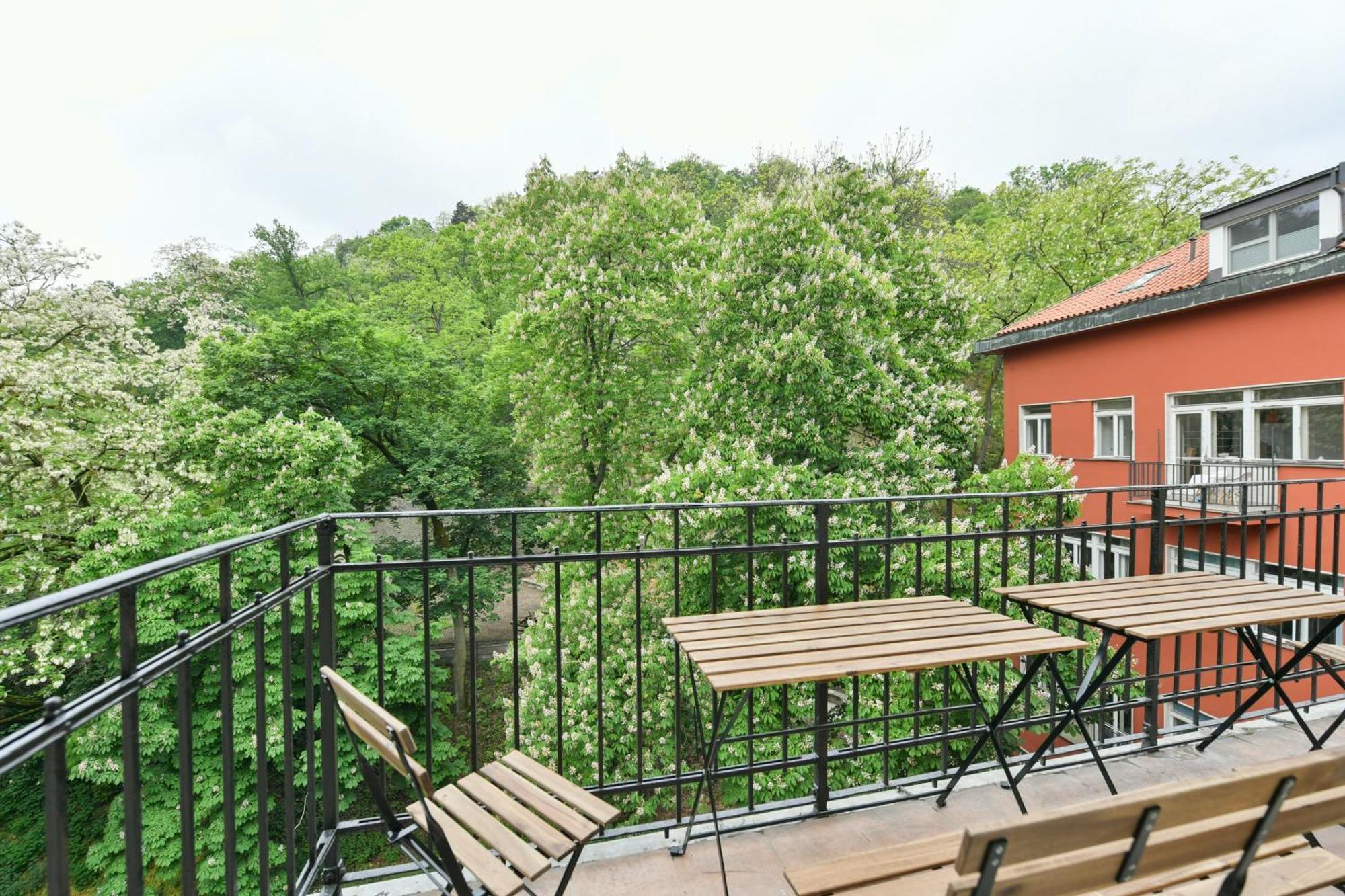 Wsp Petrin Garden Apartments Prague Extérieur photo